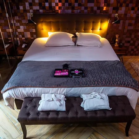 Le Voluptueux - Sauna - Jacuzzi - Centre-ville * Angers