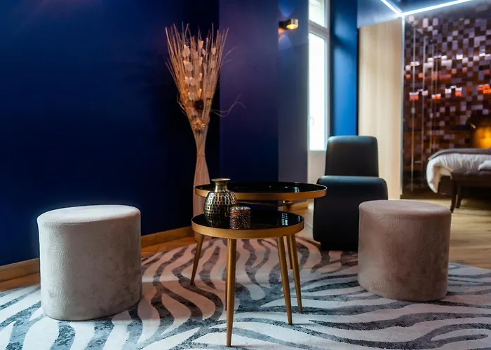 Le Voluptueux - Sauna - Jacuzzi - Centre-ville Apartamento Angers