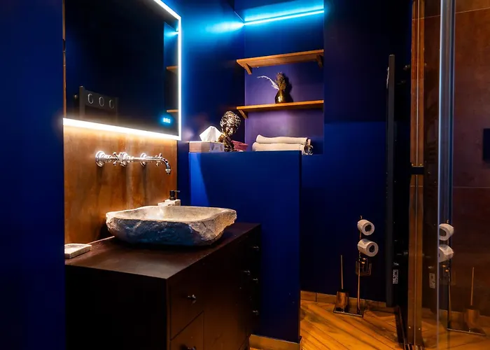 Apartment Le Voluptueux - Sauna - Jacuzzi - Centre-ville